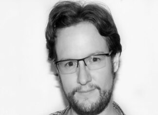 Alejandro Matallana, guionista de Desde Adentro: La convocatoria Abre Cámara del MinTic nos motivó a escribir esta serie Alejandro Matallana guionista articulo de PRODU guionista de serie de tv colombia